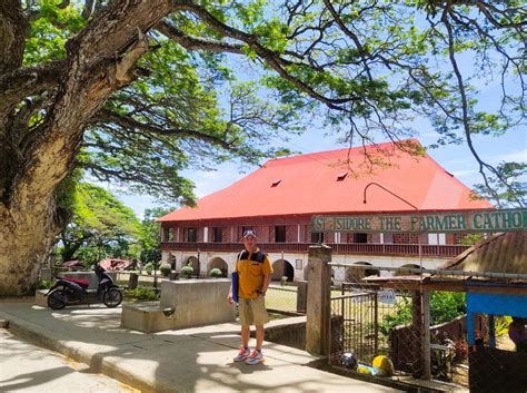 El Santuario de San Isidro Labrador: Un Tesoro Oculto con Arquítectura Colonial Española en Zamboanga City