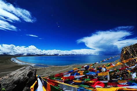  ¿Aventurarte entre los cielos eternos del Lago Namtso? ¡Un paraíso tibetano te espera!