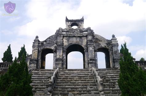 ¡Sumérgete en la Historia y el Misterio del Templo de la Literatura en Hue!