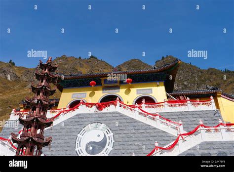  ¡El Templo de la Luna, un refugio celestial en las montañas de Xinyang!